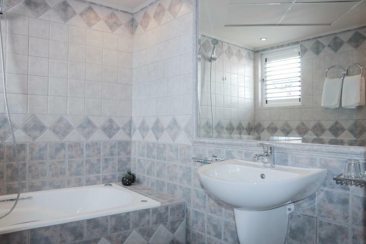 Hotel Victory Athens Ngoại thất bức ảnh